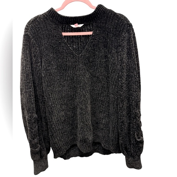 No Boundaries Sweater - Picture 1 of 8